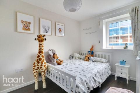 42 Stones Avenue, Dartford, DA1 5GS