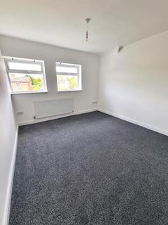 3 bedroom semi-detached house to rent, 31 Rockwood Avenue, Crewe, CW2