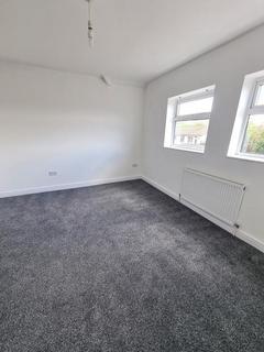 3 bedroom semi-detached house to rent, 31 Rockwood Avenue, Crewe, CW2