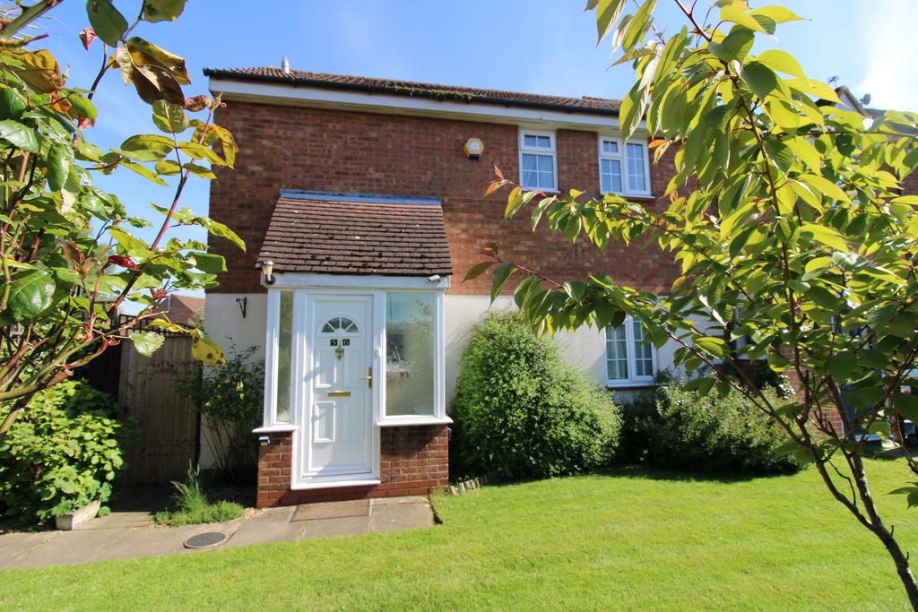 The Pastures, Stevenage SG2 3 bed end of terrace house for sale £375,000