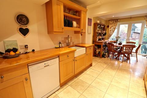4 bedroom end of terrace house for sale, Barons Way, Polegate, East Sussex, BN26