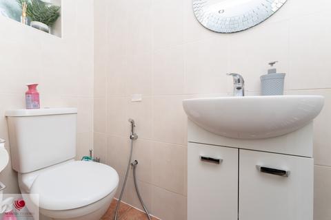 2 The Orchard, Hounslow, TW3 1PS