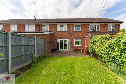2 The Orchard, Hounslow, TW3 1PS