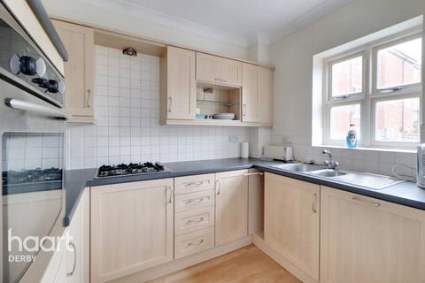 3 bedroom terraced house for sale, North Street, Derby