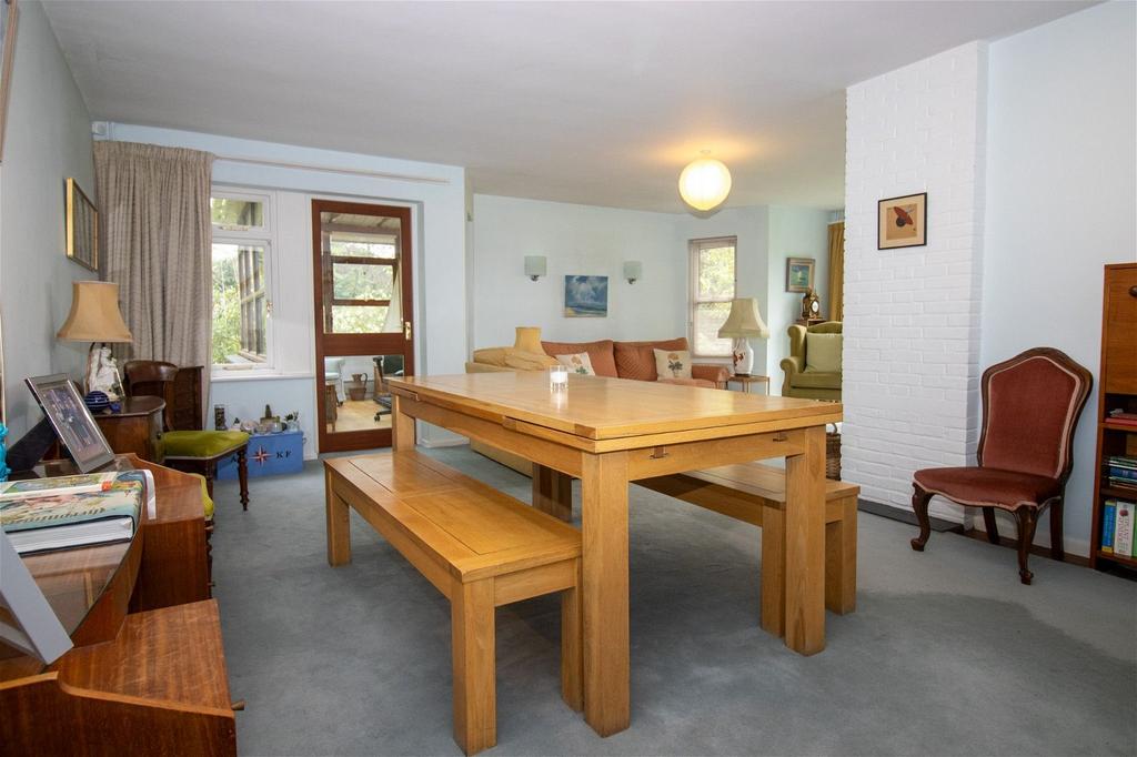 Carey Down, New Farm Road, Alresford 4 bed detached house for sale £