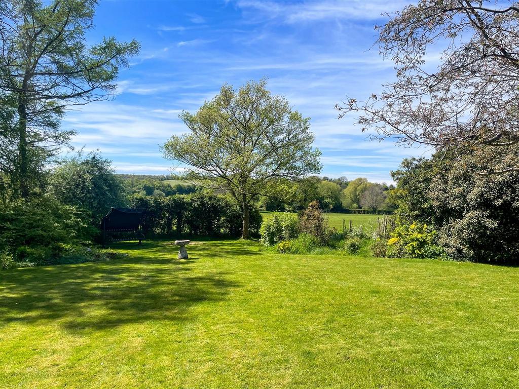 Carey Down, New Farm Road, Alresford 4 bed detached house for sale £