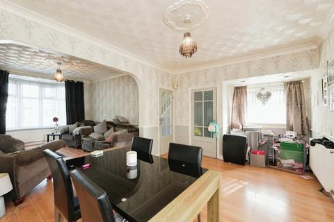 3 bedroom end of terrace house for sale, Pickering Road, Hull HU4