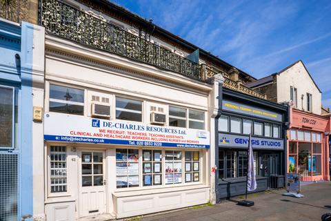 Shop to rent, Church Road, London SE19