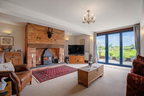 4 bedroom barn conversion for sale, Donnington Farm Donnington Ledbury, Herefordshire, HR8 2HX