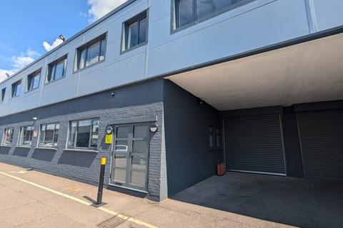 Industrial unit to rent, Unit L Penfold Industrial Park, Unit L, Penfold Industrial Park, Watford, WD24 4YY