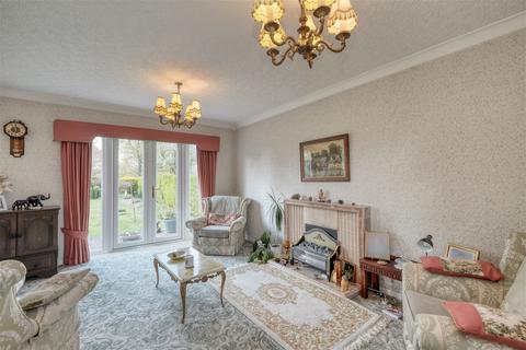 2 bedroom detached house for sale, Cloweswood Lane, Earlswood, Solihull, B94 5SE