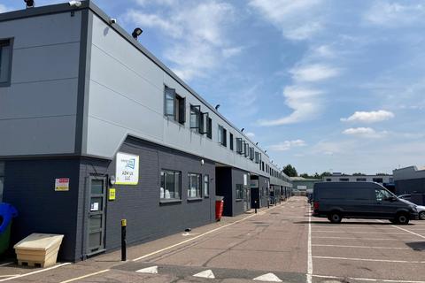 Industrial unit to rent, Unit J, Penfold Industrial Park, Watford, WD24 4YY