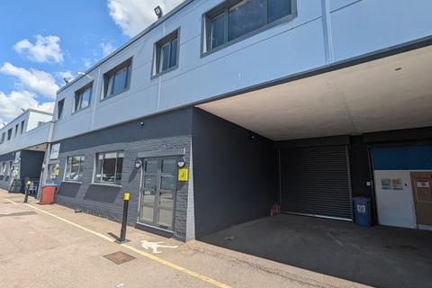 Industrial unit to rent, Unit J Penfold Industrial Park, Unit J, Penfold Industrial Park, Watford, WD24 4YY