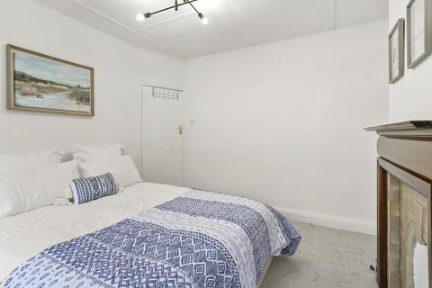 undefined, Cleveley Crescent, London W5