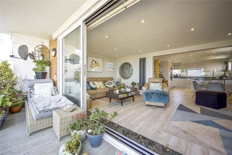 3 bedroom apartment for sale, Banks Road, Sandbanks, Poole, Dorset, BH13