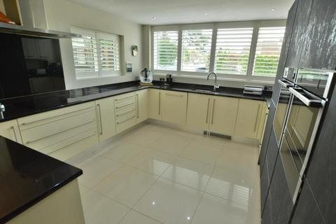4 bedroom detached house for sale, Corfe Way, Broadstone, BH18 9ND