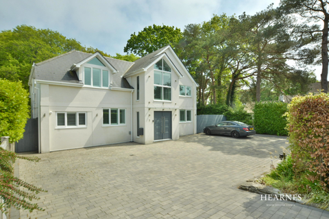 4 bedroom detached house for sale, Corfe Way, Broadstone, BH18 9ND