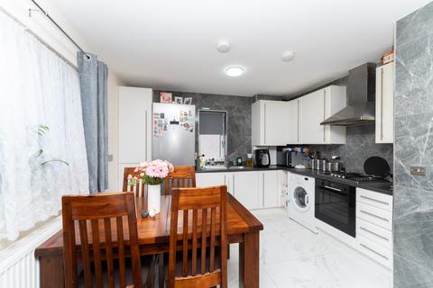 2 bedroom flat for sale, Inverness Road, Hounslow TW3