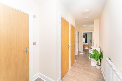 2 bedroom flat for sale, Inverness Road, Hounslow TW3
