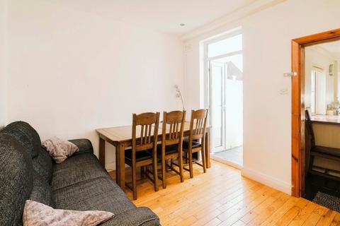 4 bedroom end of terrace house for sale, Dombey Street, Liverpool L8