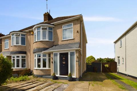 3 bedroom semi-detached house for sale, Southwold Crescent, Benfleet, SS7