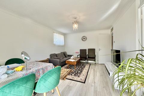 2 bedroom flat to rent, Poplar Grove, London N11