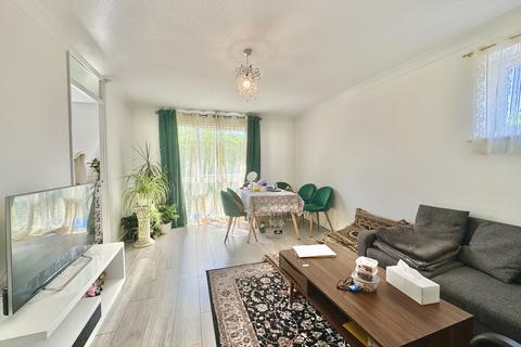 2 bedroom flat to rent, Poplar Grove, London N11