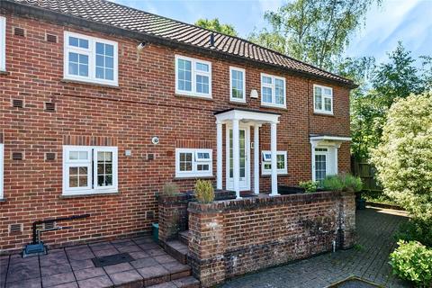 2 bedroom flat for sale, Hillfield Court, High Street, Esher, KT10