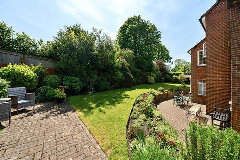 2 bedroom flat for sale, Hillfield Court, High Street, Esher, KT10