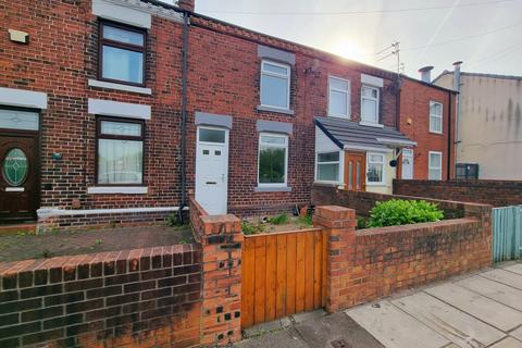 3 bedroom terraced house to rent, Derbyshire Hill Road, St. Helens, WA9