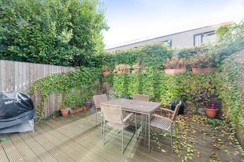 4 bedroom house to rent, St Pauls Mews, Camden, London, NW1