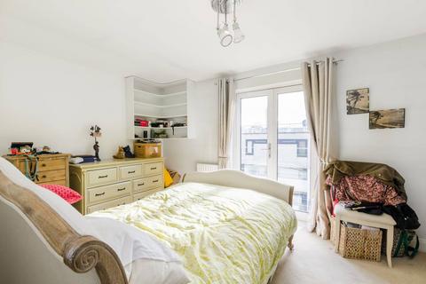 4 bedroom house to rent, St Pauls Mews, Camden, London, NW1