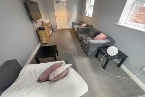 2 bedroom house share to rent, L15 1EZ, L15 1EZ L15