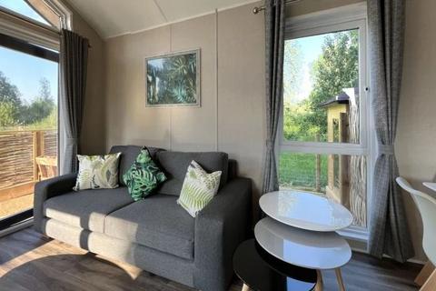 2 bedroom lodge for sale, Stowbridge Kings Lynn