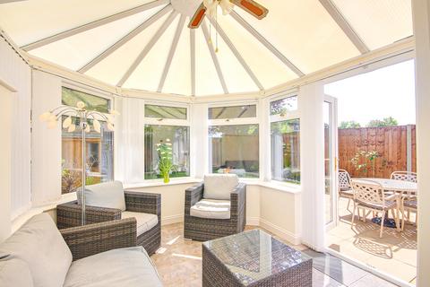 10 Weavers Road, Quedgeley, Gloucester, GL2 4WX
