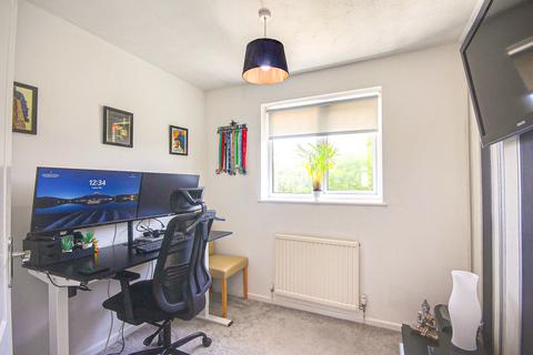 10 Weavers Road, Quedgeley, Gloucester, GL2 4WX