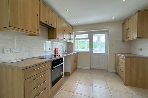 3 bedroom semi-detached house to rent, Holborn Hill, Letcombe Bassett