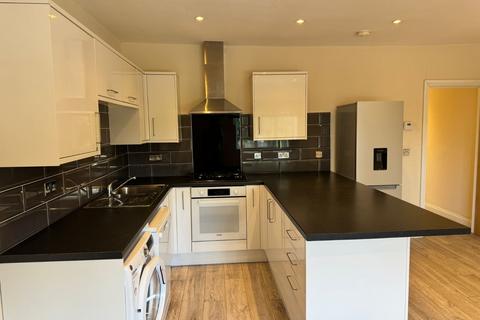 2 bedroom flat to rent, Harrogate Road, Alwoodley, Leeds, LS17