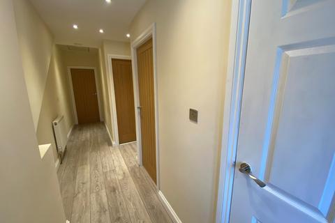 2 bedroom flat to rent, Harrogate Road, Alwoodley, Leeds, LS17