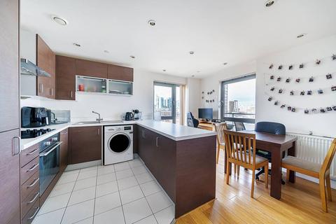 2 bedroom flat to rent, Wilson Tower, Aldgate, London, E1