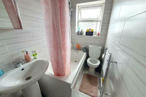 2 bedroom terraced house for sale, Lowthorpe Street, Rusholme