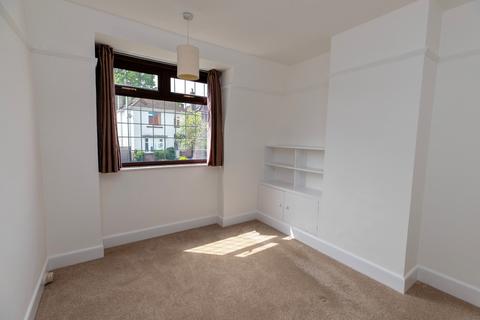 9 Beverley Gardens, Bournemouth, BH10 5EF