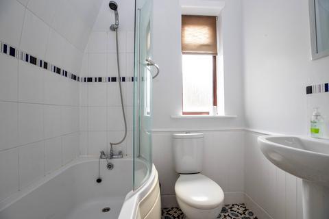 9 Beverley Gardens, Bournemouth, BH10 5EF