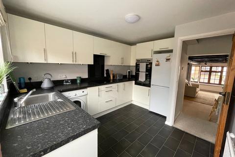 2 bedroom house to rent, Wokingham, Berkshire RG40