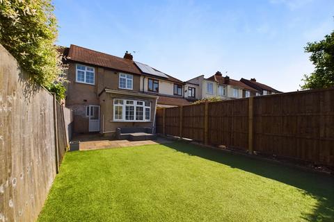 90 Collindale Avenue, Erith, DA8 1EE