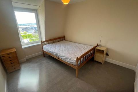 1 bedroom flat to rent, 100 Flat 12 Victoria Road, ,