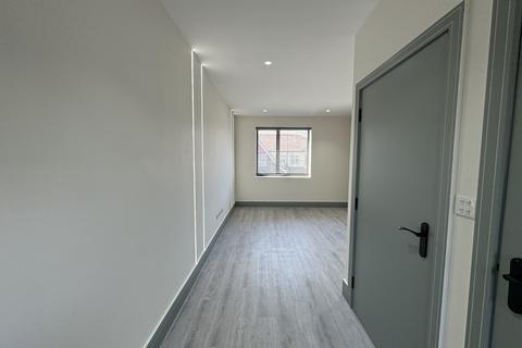 2 bedroom flat to rent, Mitcham CR4