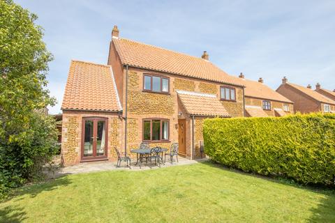 4 bedroom end of terrace house for sale, Erpingham Court, Old Hunstanton