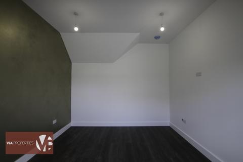2 bedroom apartment to rent, Nazeing New Road, Broxbourne EN10