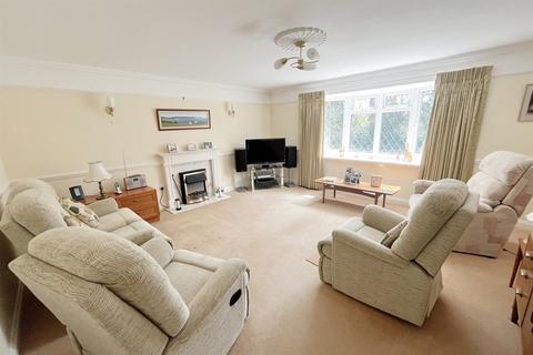 8 Causeway Close, Wareham, BH20 4BE